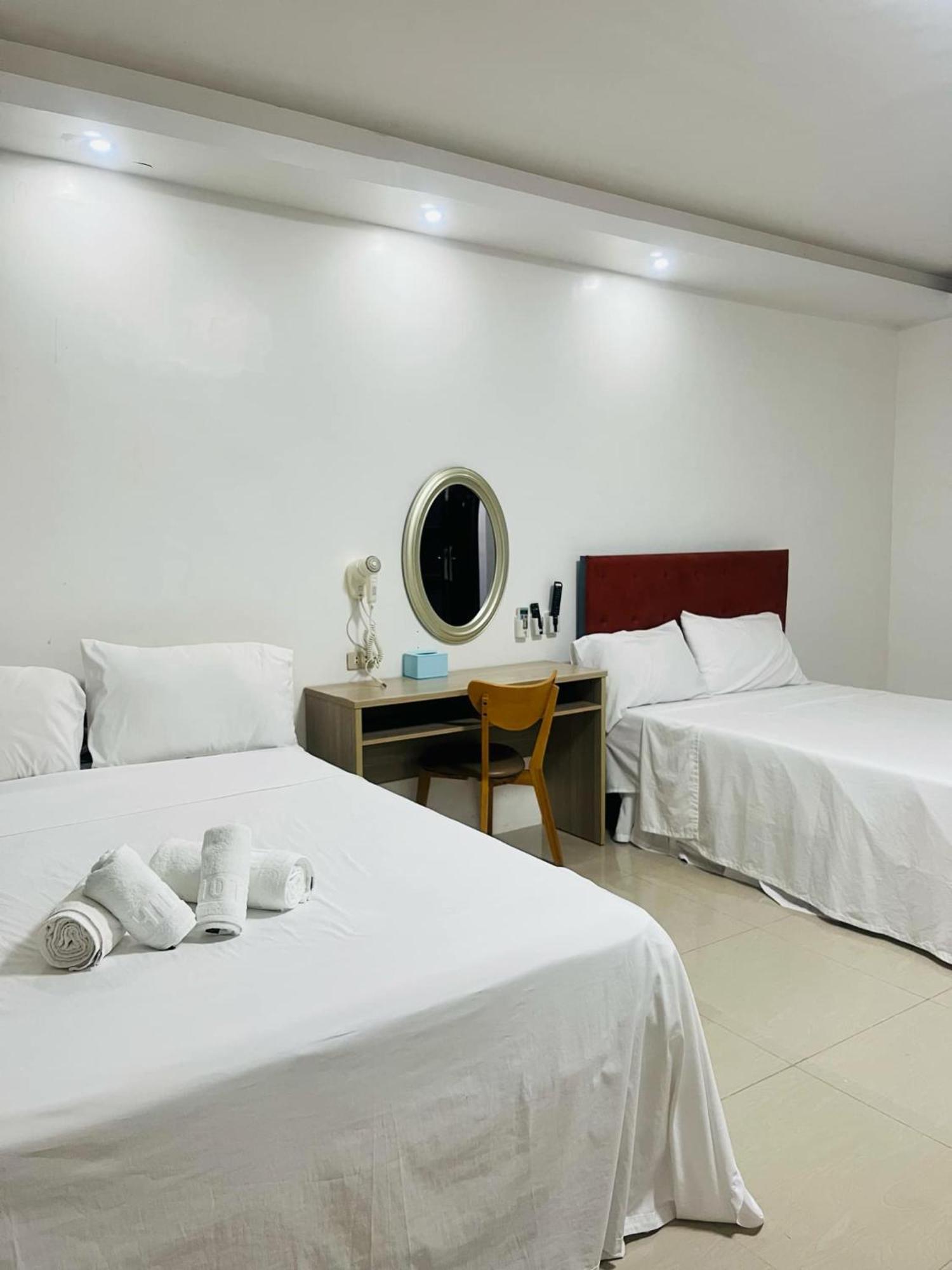 Shiri Hotel Silang Ngoại thất bức ảnh